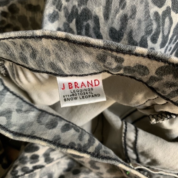 J Brand Jeggings in Snow Leopard - Picture 4 of 5